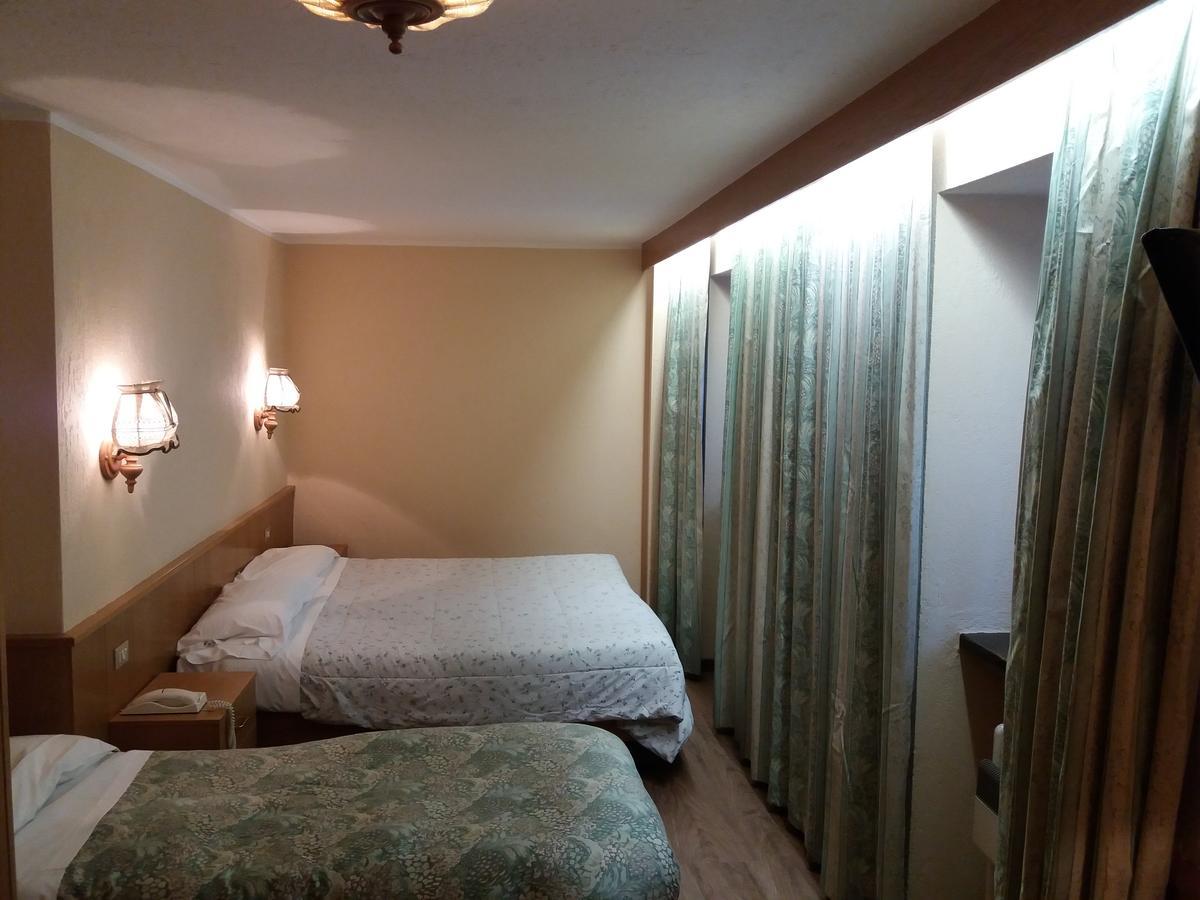 Hotel Ottoz Meuble Курмайор Екстер'єр фото