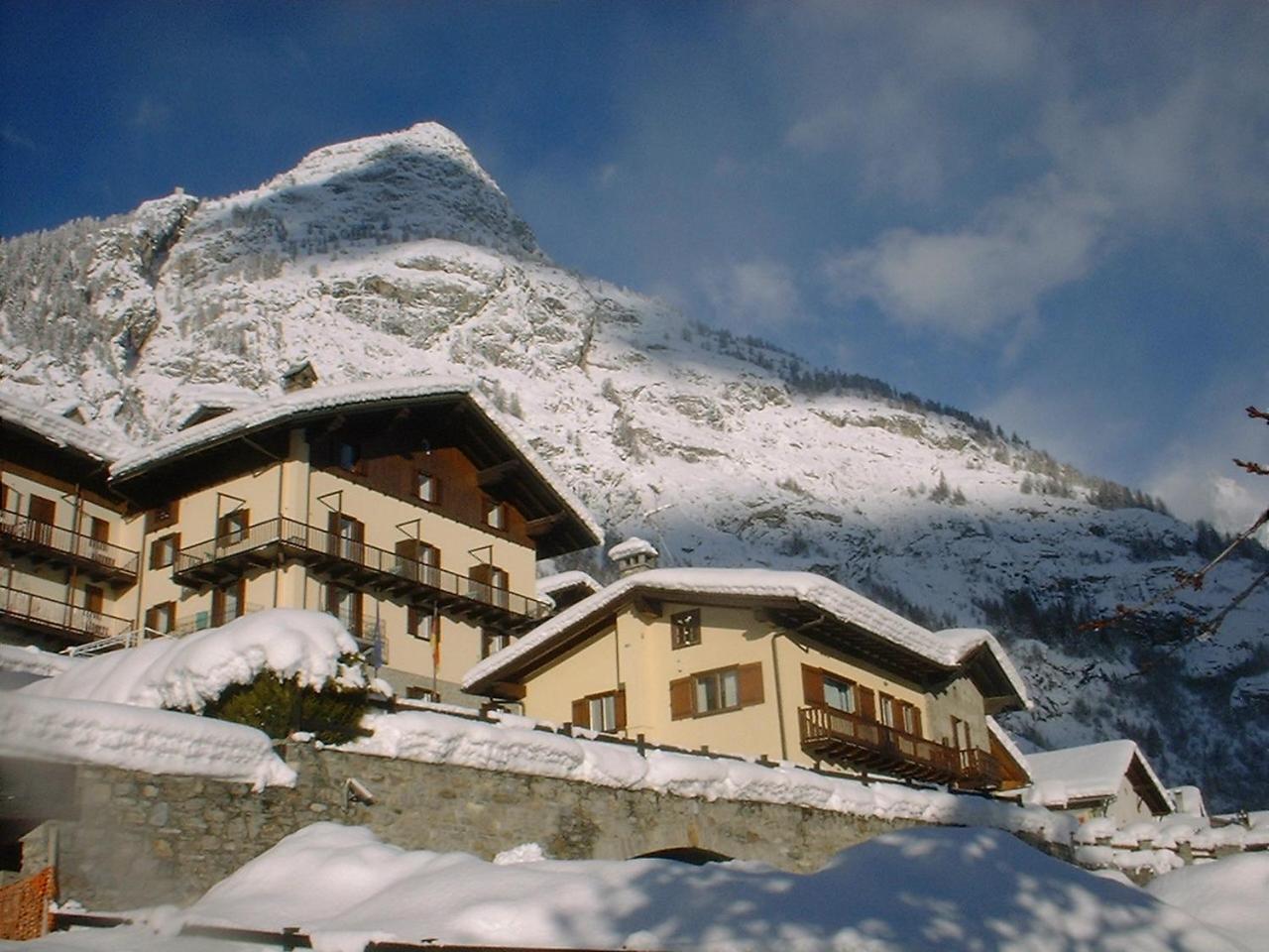 Hotel Ottoz Meuble Курмайор Екстер'єр фото